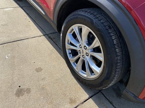 Used 2021 Ford Explorer Limited w/ Equipment Group 301A RWD image 32