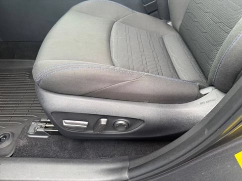 Certified 2025 Toyota RAV4 SE AWD/4WD image 13
