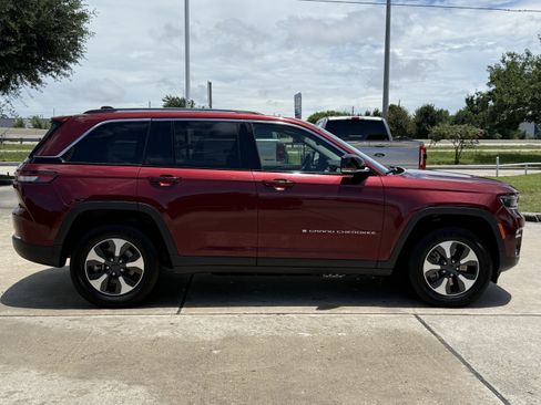 Used 2024 Jeep Grand Cherokee Limited 4xe AWD/4WD image 3