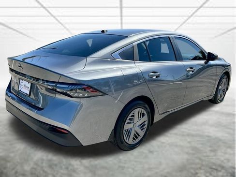New 2026 Nissan Sentra SV w/ Floor Mat Package FWD image 5