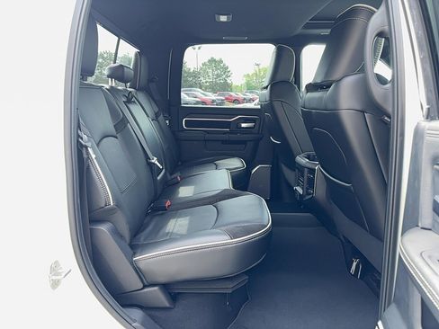 New 2026 RAM 2500 Laramie AWD/4WD image 10