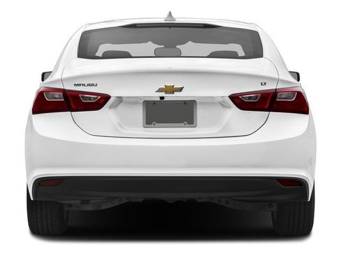 Used 2018 Chevrolet Malibu LT w/ Driver Confidence Package FWD image 9