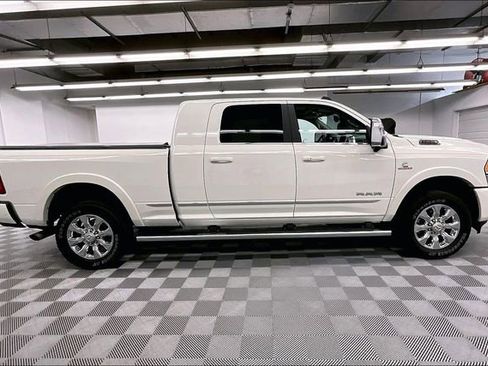Used 2023 RAM 2500 Limited w/ Towing Technology Group AWD/4WD image 15