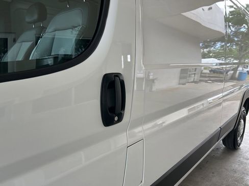 Used 2025 RAM ProMaster 3500 w/ Convenience Group FWD image 13