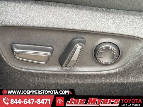 Used 2025 Toyota Grand Highlander FWD image 28