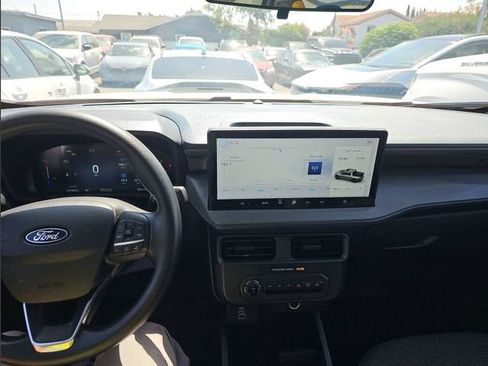 Used 2025 Ford Maverick XL FWD image 5