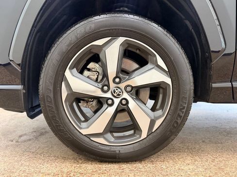Used 2024 Toyota RAV4 SE w/ Weather & Moonroof Package AWD/4WD image 26