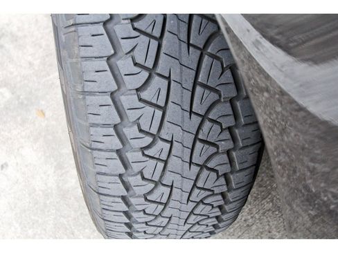 Used 2025 Ford Expedition Active AWD/4WD image 27