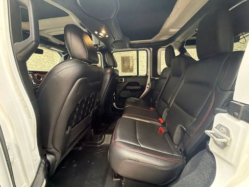 Used 2021 Jeep Wrangler Unlimited Rubicon AWD/4WD image 15