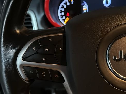 Used 2020 Jeep Grand Cherokee Limited w/ Luxury Group II AWD/4WD image 10