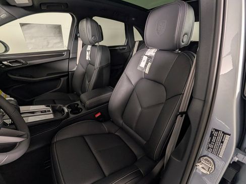 New 2026 Porsche Macan GTS AWD/4WD image 5
