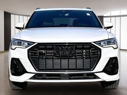 Used 2023 Audi Q3 2.0T Premium Plus w/ Premium Plus Package image 2