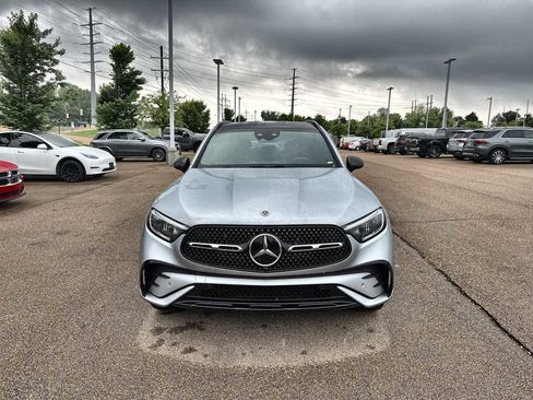 Used 2025 Mercedes-Benz GLC 350e 4MATIC image 12