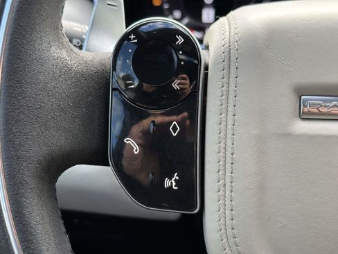 Used 2021 Land Rover Range Rover Sport HST image 23