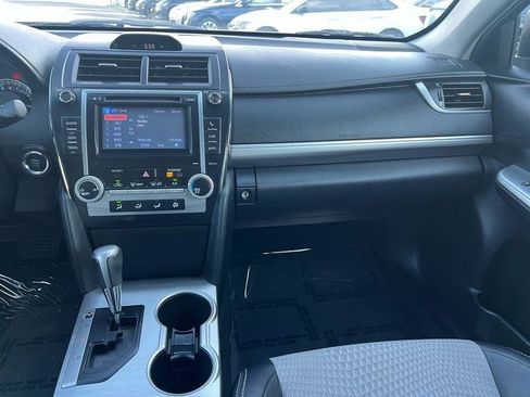 Used 2012 Toyota Camry SE FWD image 10