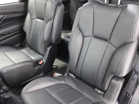 Used 2022 Subaru Ascent Limited w/ Technology Package AWD/4WD image 18