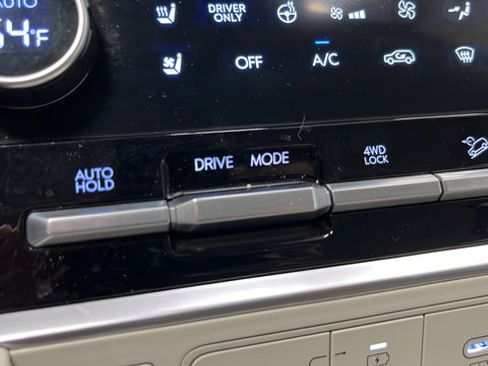Used 2025 Hyundai Santa Fe Calligraphy AWD/4WD image 34
