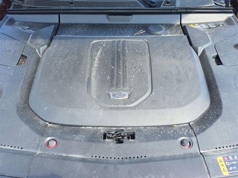 Certified 2024 Cadillac Lyriq Luxury w/ LPO, Floor Liner Package image 31