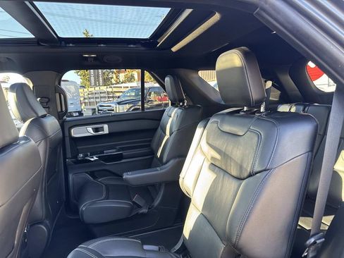 Used 2022 Ford Explorer ST w/ Equipment Group 401A image 14