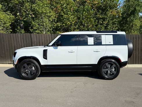 Certified 2024 Land Rover Defender 110 X-Dynamic SE AWD/4WD image 2