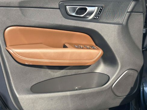 Certified 2024 Volvo XC60 B5 Plus w/ Protection Package Premier AWD/4WD image 18