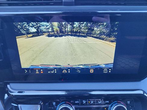 New 2026 GMC Sierra 1500 AT4 w/ AT4 Premium Package AWD/4WD image 16