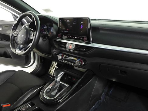 Used 2024 Kia Forte GT-Line image 13