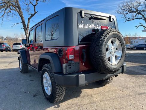 Used 2008 Jeep Wrangler Unlimited Rubicon w/ Dual Top Group image 8