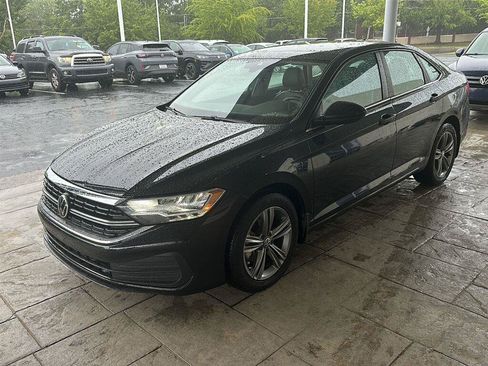 Used 2022 Volkswagen Jetta SE FWD image 4
