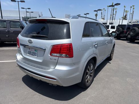 Used 2012 Kia Sorento SX FWD image 14