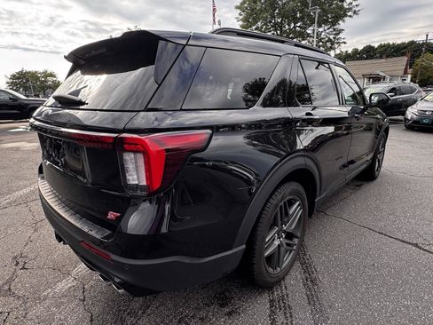 Used 2025 Ford Explorer ST AWD/4WD image 7