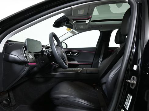 Certified 2025 Mercedes-Benz E 350 4MATIC Sedan image 3