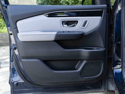 Used 2024 Honda Pilot EX-L image 37