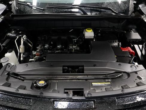 Certified 2025 Nissan Pathfinder SV AWD/4WD image 17