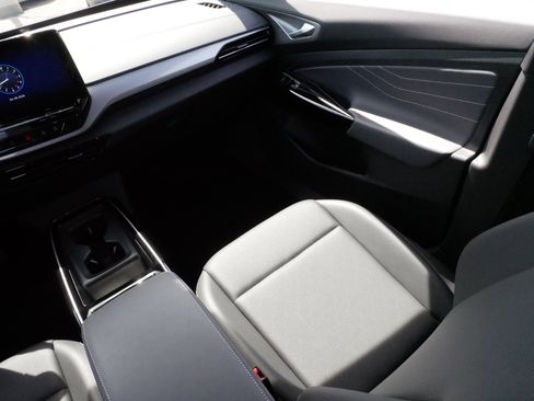 Certified 2024 Volkswagen ID.4 S RWD image 11