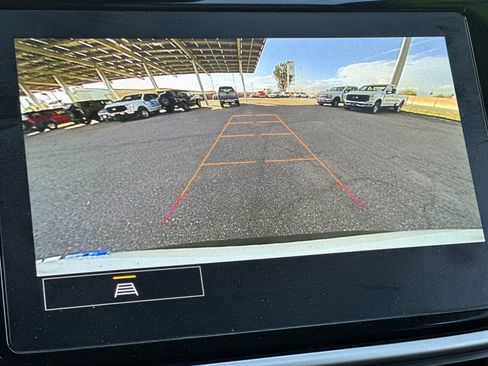 Used 2022 Chevrolet Bolt EUV LT w/ Comfort Package image 19