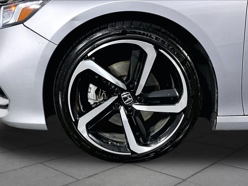 Used 2020 Honda Accord Sport image 11