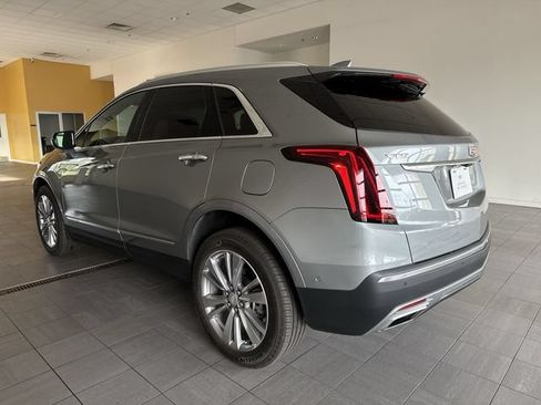 Certified 2024 Cadillac XT5 Premium Luxury w/ Technology Package FWD image 3