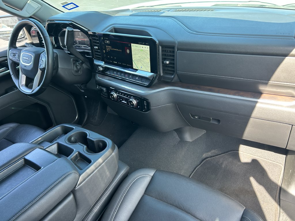 Used 2025 GMC Sierra 1500 SLT AWD/4WD image 33