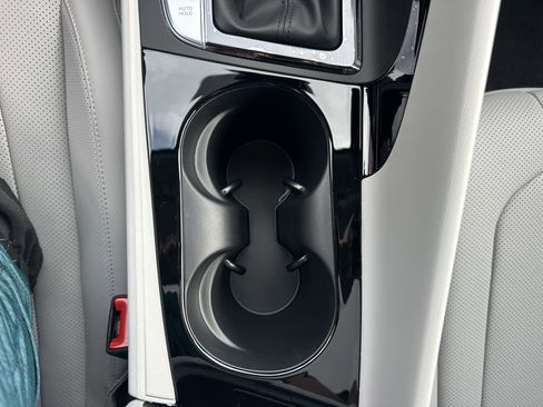 New 2026 Hyundai Elantra Limited image 23