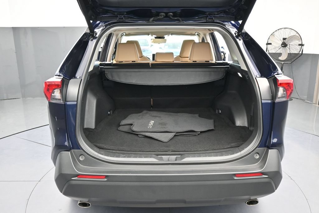 Used 2025 Toyota RAV4 XLE Premium FWD image 38