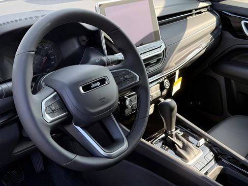 New 2025 Jeep Compass Latitude w/ Sun & Sound Group image 16