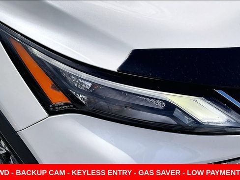 Used 2023 Nissan Rogue SV image 30