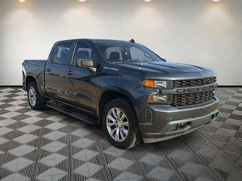 Used 2020 Chevrolet Silverado 1500 Custom w/ Custom Value Package RWD image 3