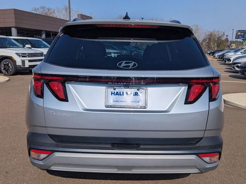 Certified 2025 Hyundai Tucson SEL image 3