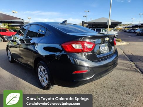 Used 2019 Chevrolet Cruze LS image 8