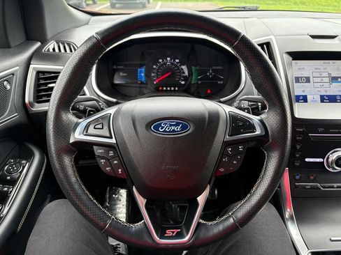 Used 2019 Ford Edge ST w/ Equipment Group 401A AWD/4WD image 19