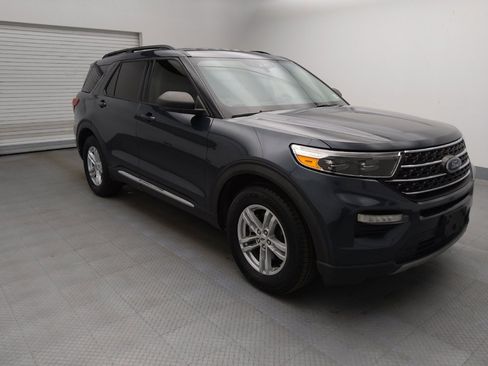 Used 2022 Ford Explorer XLT w/ Equipment Group 202A image 11