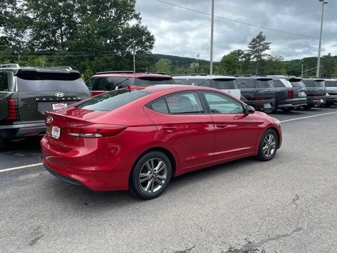 Used 2017 Hyundai Elantra Value Edition w/ Cargo Package FWD image 4