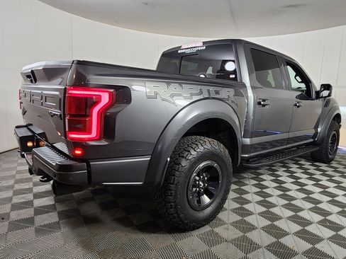 Used 2018 Ford F150 Raptor w/ Equipment Group 802A Luxury AWD/4WD image 7